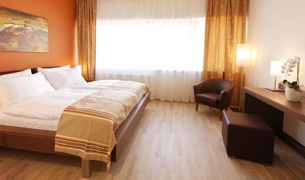 Hotel Lava Inn - 24 H Check-In - Naehe Lkh, Landeskrankenhaus, Feldbach Exteriér fotografie